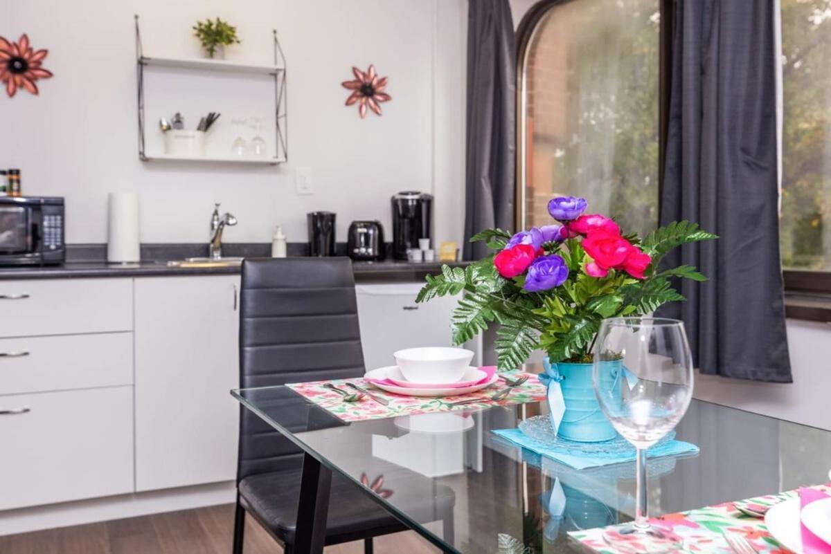 Modern 1Br Condo - Chinatown Near Little Italy Οττάβα Εξωτερικό φωτογραφία